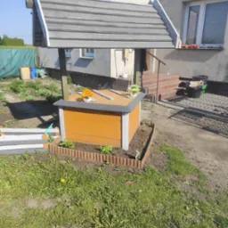 Zabudowa starej studni gotowa. Od projektu aż po montaż