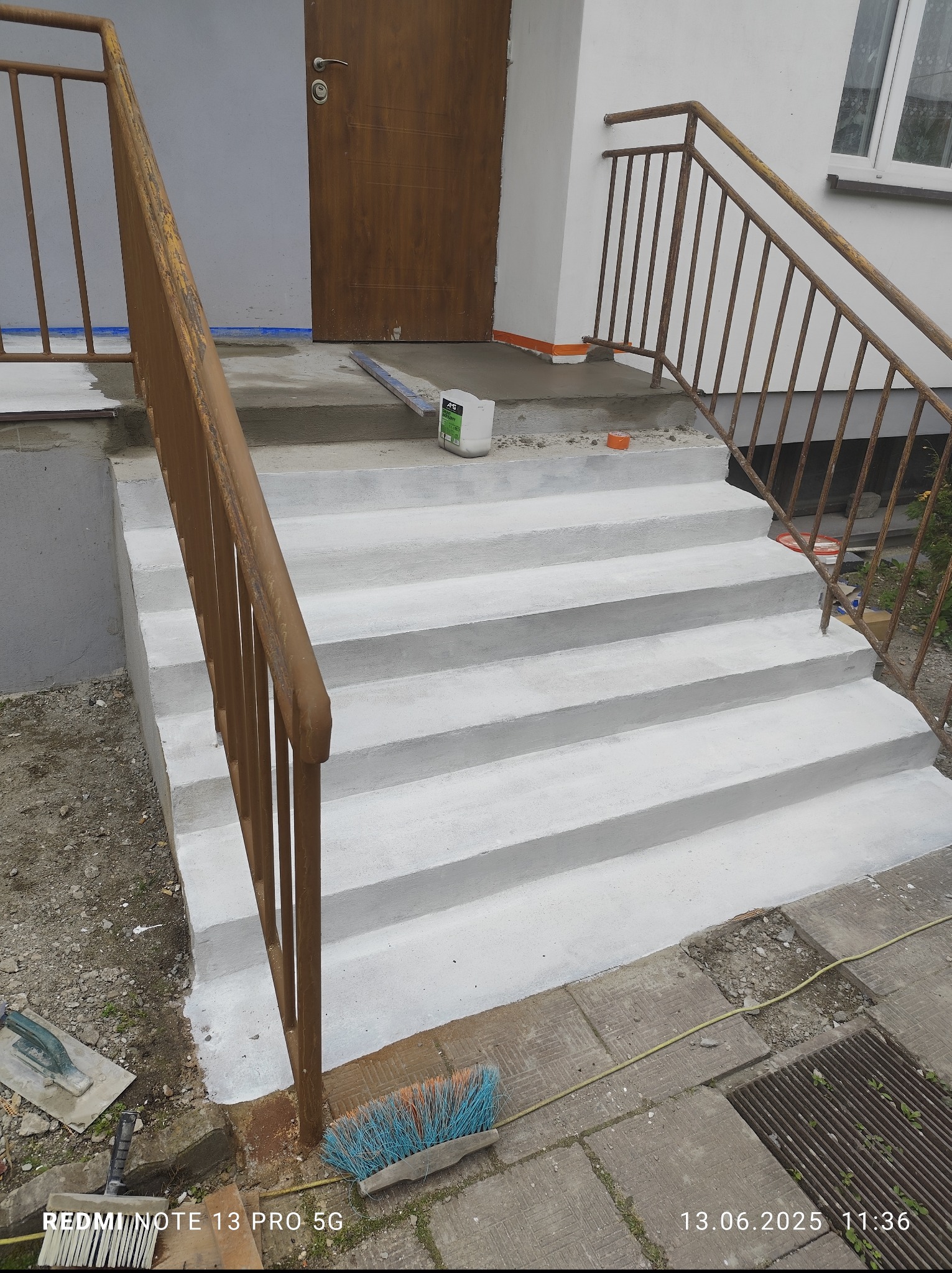 Nowe schody już mamy. Ciąg dalszy nastąpi