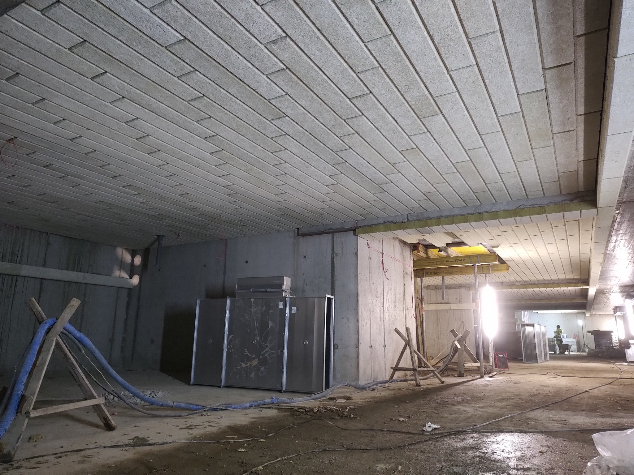 Ocieplenie stropu. Garaż podziemny.