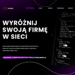Strona internetowa z nagłówkiem 'Wyróżnij swoją firmę w sieci' i fragmentem kodu. Kontrastowe fioletowe i białe elementy na ciemnym tle.