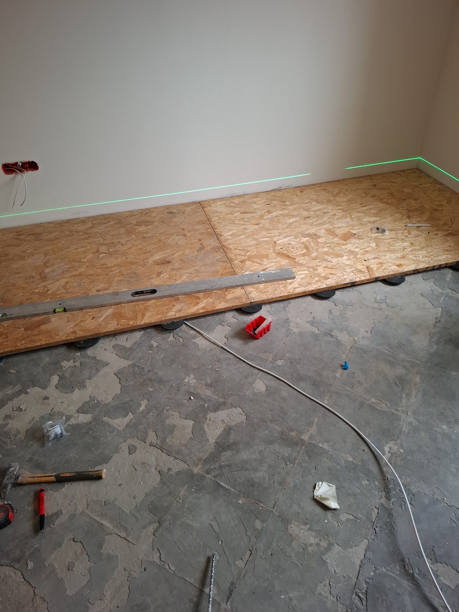 podłoga z osb na systemie atlas