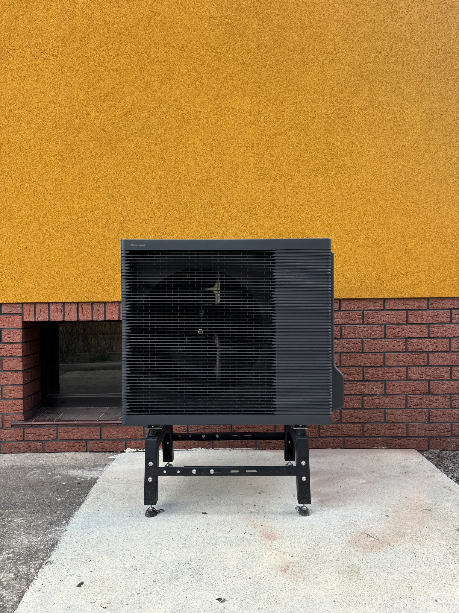 Panasonic Seria K Split, jeden obieg grzewczy grzejnikowy, zasobnik CWU 200L