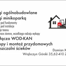 Grafika z listą usług: ogólnobudowlane, minikoparką, przyłącza WOD-KAN, wykopy i montaż oczyszczalni. Logo z domem i koparką. Dane kontaktowe firmy.
