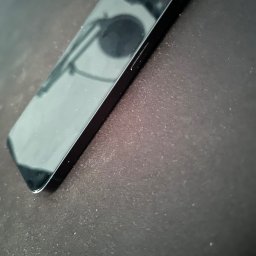 Naprawa po spuchniętej baterii IPHONE 13