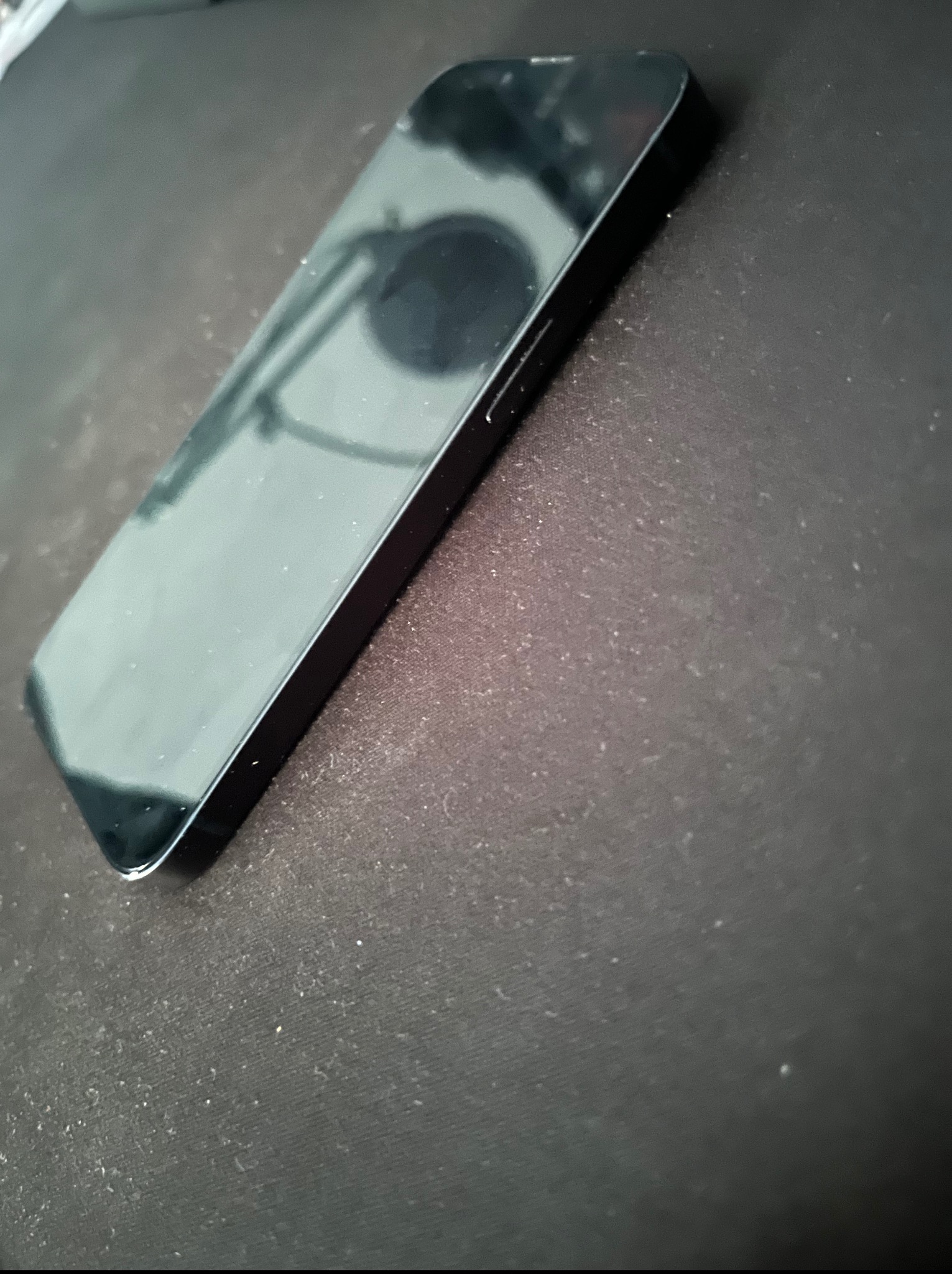 Naprawa po spuchniętej baterii IPHONE 13