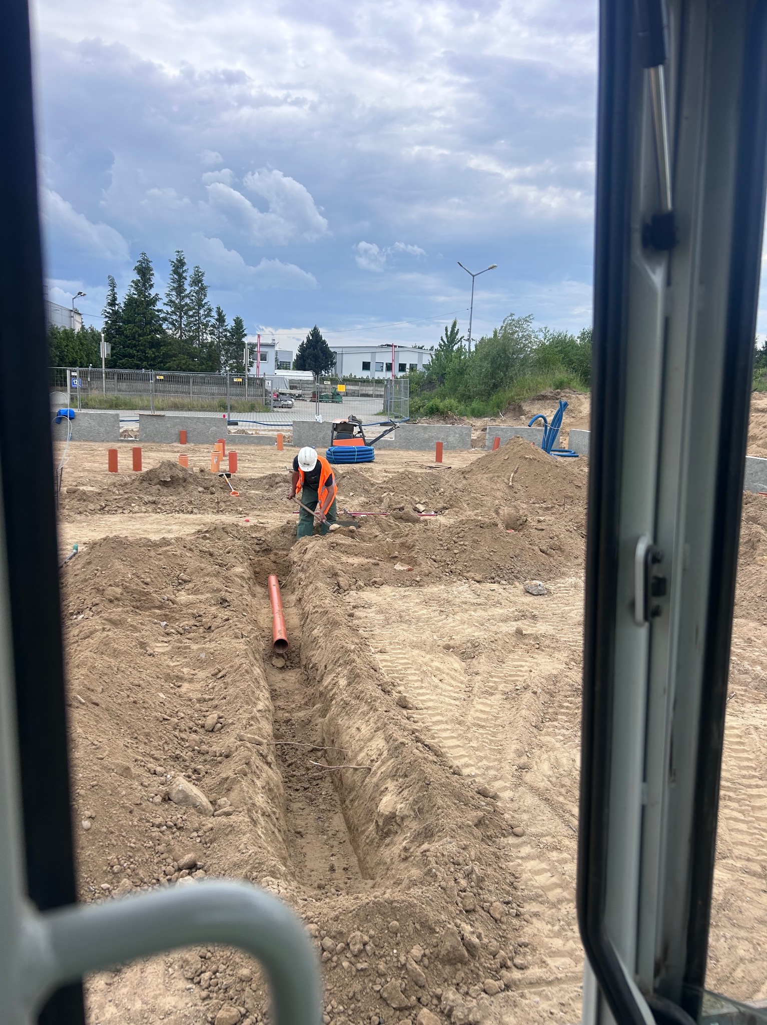 Układanie kanalizacji