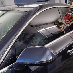 Audi A7 
 Przednie szyby przyciemnione folią 65%