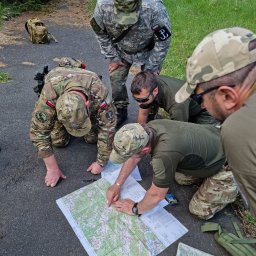 Taktyczna gra terenowa team building