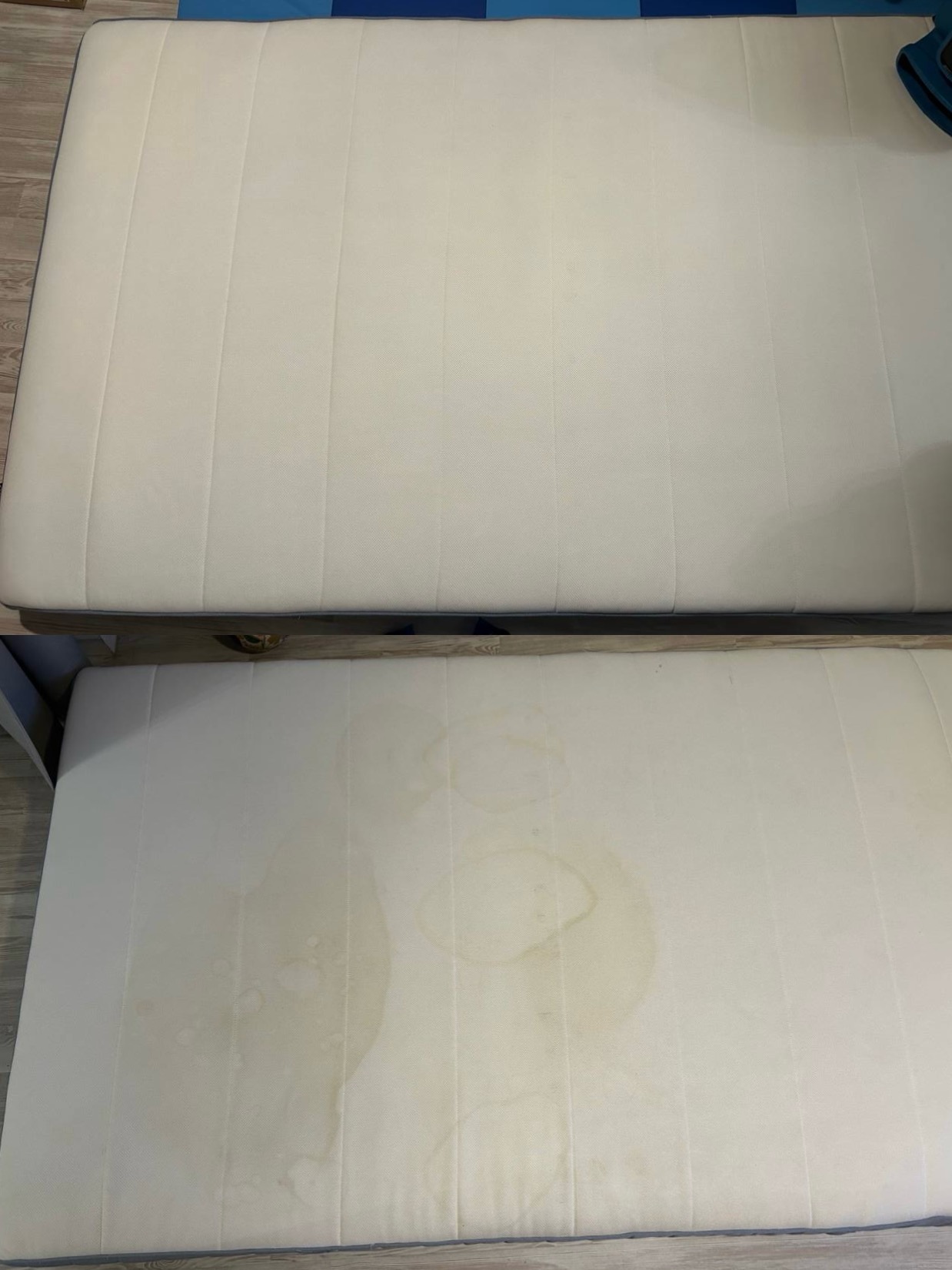 Dwuwarstwowe łóżko: górny materac czysty, dolny z widocznymi plamami. Ukazuje efekt czyszczenia tapicerki meblowej, z naciskiem na różnicę w wyglądzie.