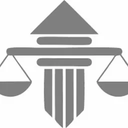 Symbol sprawiedliwości: waga na tle kolumn, szary, minimalistyczny design, centralne ujęcie, subtelne cieniowanie, sugeruje usługi prawne.