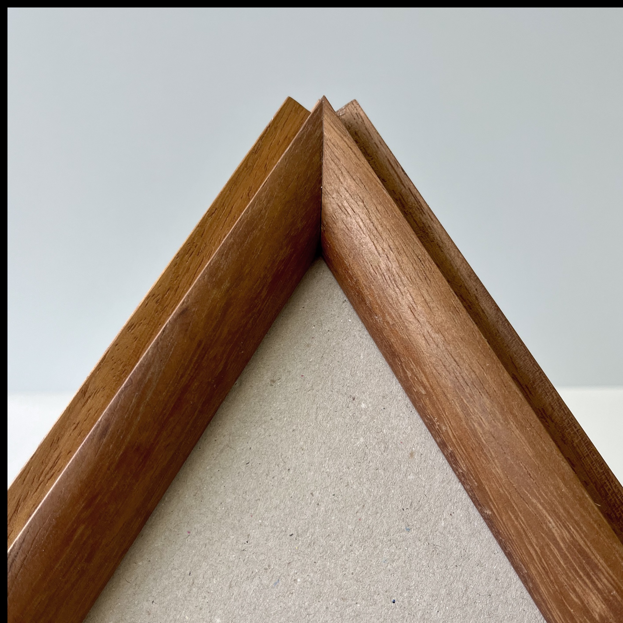 Ekspozytor drewniany