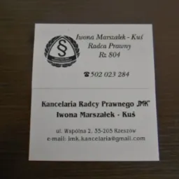 Wizytówka radcy prawnego Iwony Marszałek-Kuś z Rzeszowa, z logo Krajowej Izby Radców Prawnych, numerem telefonu i adresem e-mail kancelarii.