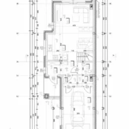 Rzut poziomy mieszkania z wymiarami, detalami wyposażenia i oznaczeniami instalacji. Plan architektoniczny z opisami technicznymi.