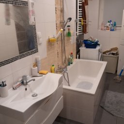 wymiana syfonu w umywalce , wymiana baterii