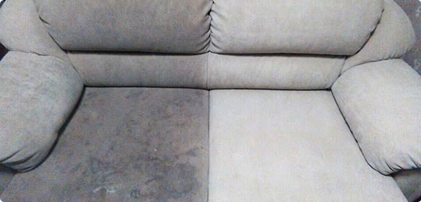 Sofa po praniu tapicerki: widoczna różnica między brudną (lewa strona) a czystą (prawa strona) powierzchnią, ukazująca skuteczność usługi czyszczenia.