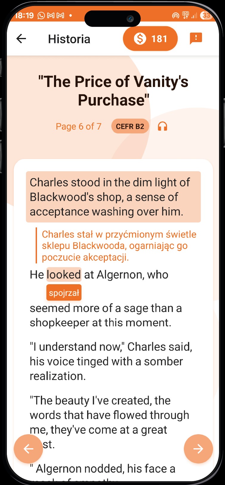 Ekran smartfona z aplikacją do nauki języka angielskiego, wyświetlający fragment tekstu z tłumaczeniem i zaznaczonym słówkiem 'looked'.