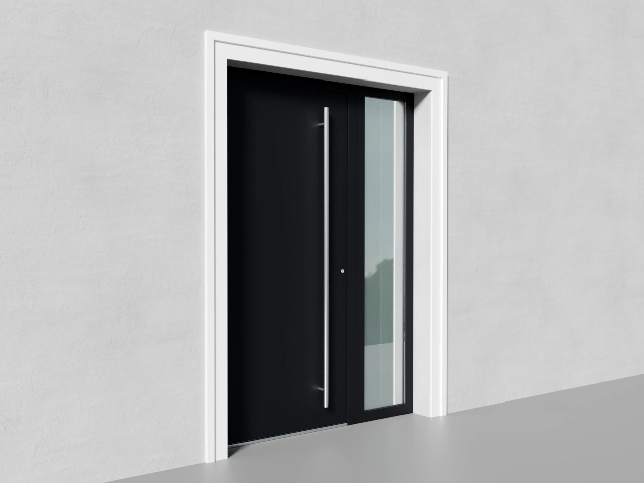 Nowoczesne, czarne drzwi wejściowe z długim, srebrnym uchwytem i bocznym panelem ze szkła, osadzone w białej ramie na tle jasnej ściany o wyraźnej fakturze.