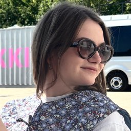 Alexandra Vialichka - Projektowanie Reklam Warszawa