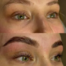 Laminacja brwi i lifting rzęs: efekt 'przed' (naturalne brwi) i 'po' (wystylizowane, błyszczące brwi i podkręcone rzęsy) na zbliżeniu twarzy.