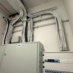 Montaż całej roździelnicy 