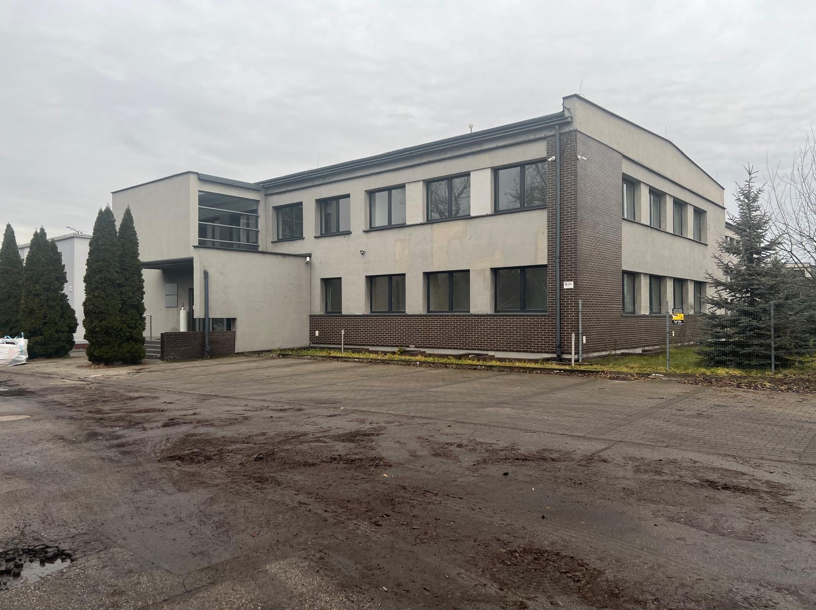 Ruda Śląska biurowiec 2700 m2