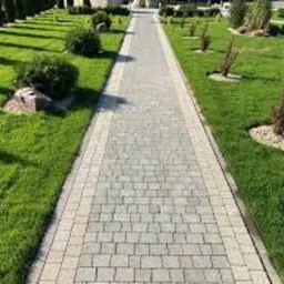 Środki i usługi mycia kostki brukowej, elewacji.