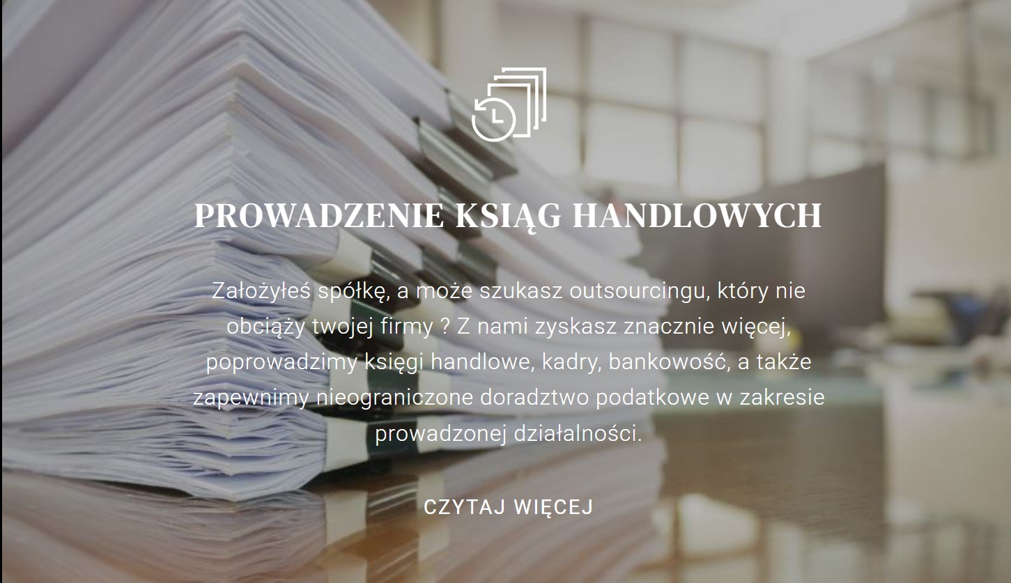 Stos dokumentów z klipsem biurowym, z napisem 'Prowadzenie ksiąg handlowych', sugerujący usługi księgowe i outsourcing finansowy.