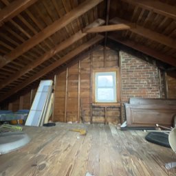 Life of Harmony art & design - To był strych, wykonałem docieplenie. Instalacje elektryczną i porycia ścian, schowki, zrobienie podłogi