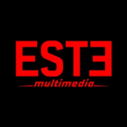 Czerwone logo 'EST3 Multimedia' na czarnym tle. Proste, nowoczesne liternictwo z podkreśleniem pod napisem 'multimedia'.