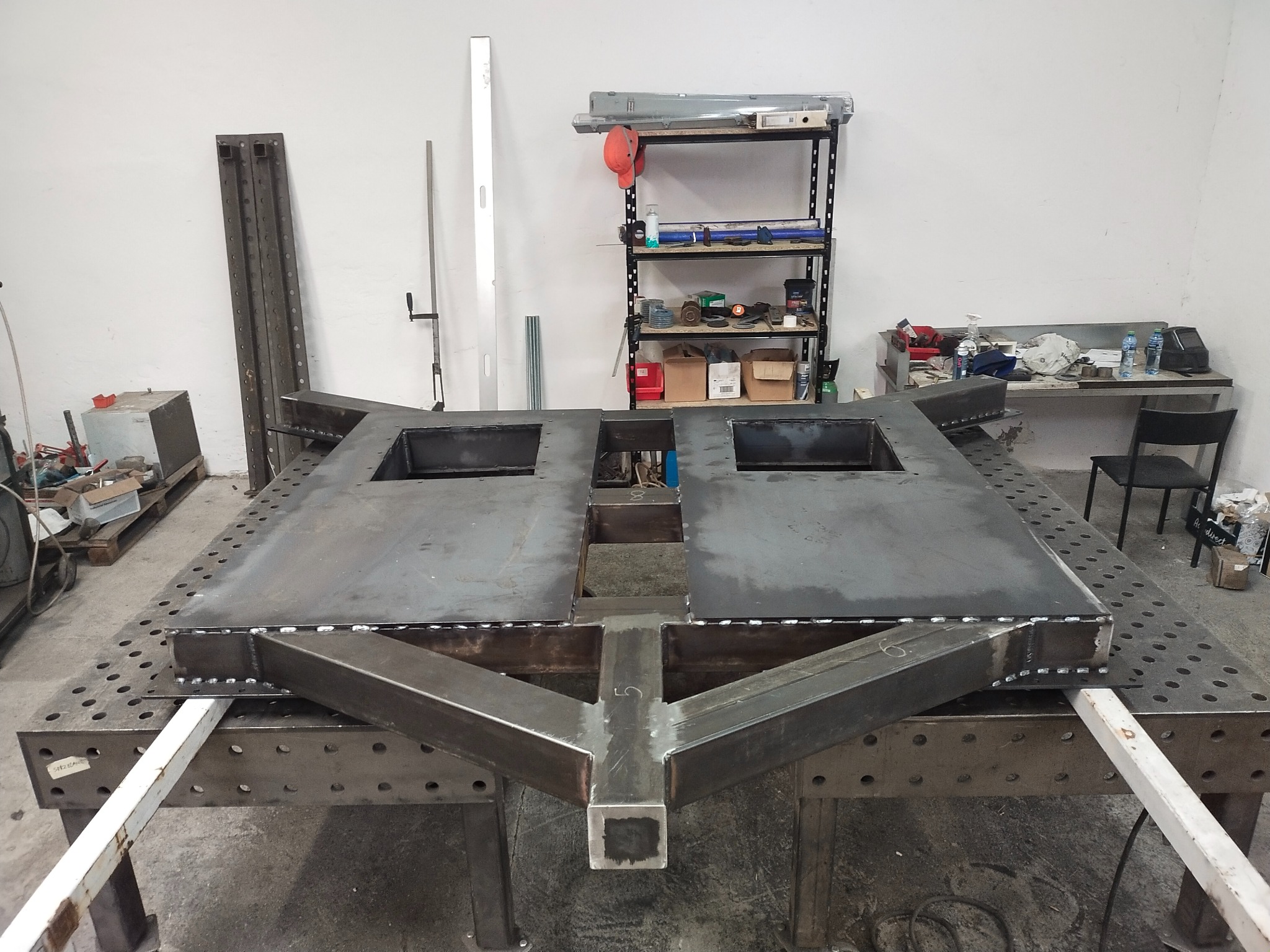 Rama do maszyny linii produkcyjnej