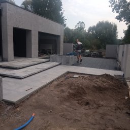 Układanie kostki brukowej Płusy 4