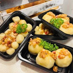 ~ Pyzy z mięsem 
~ mini pyzy z okrasą