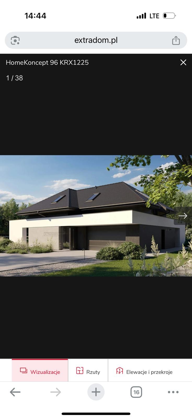 Wizualizacja domu HomeKoncept 96 KRX1225 z ciemnym dachem i jasną elewacją, otoczonego zielenią. Nowoczesny styl z oknami dachowymi i garażem.