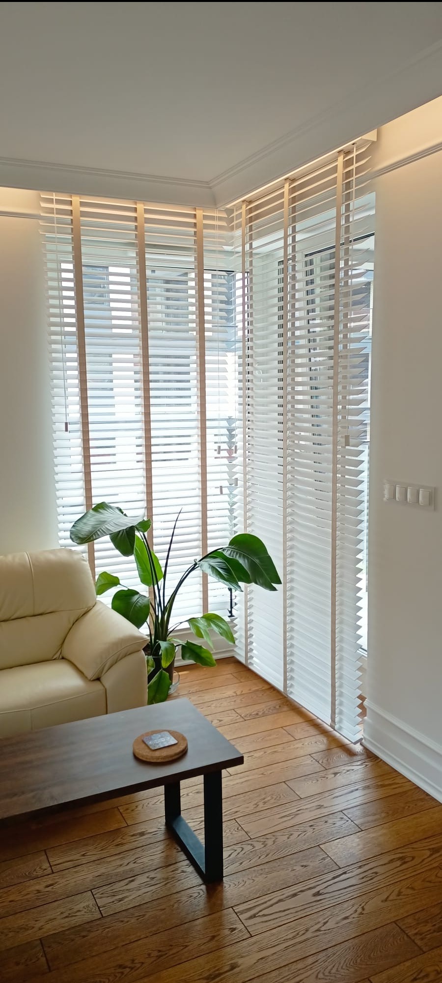 Żaluzje Drewniane 50 Mm z Taśmami