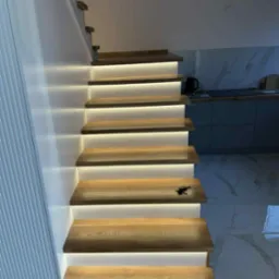 Oświetlenie LED schodów