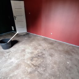 MultiWork Bartosz Pietrzyk - pomieszczenie w trakcie remontu