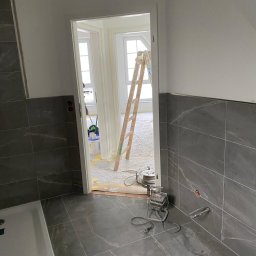 Wykończenia ,szpachlowanie ,malowanie ,płytki - Malowanie Lokali Firmowych Gniezno