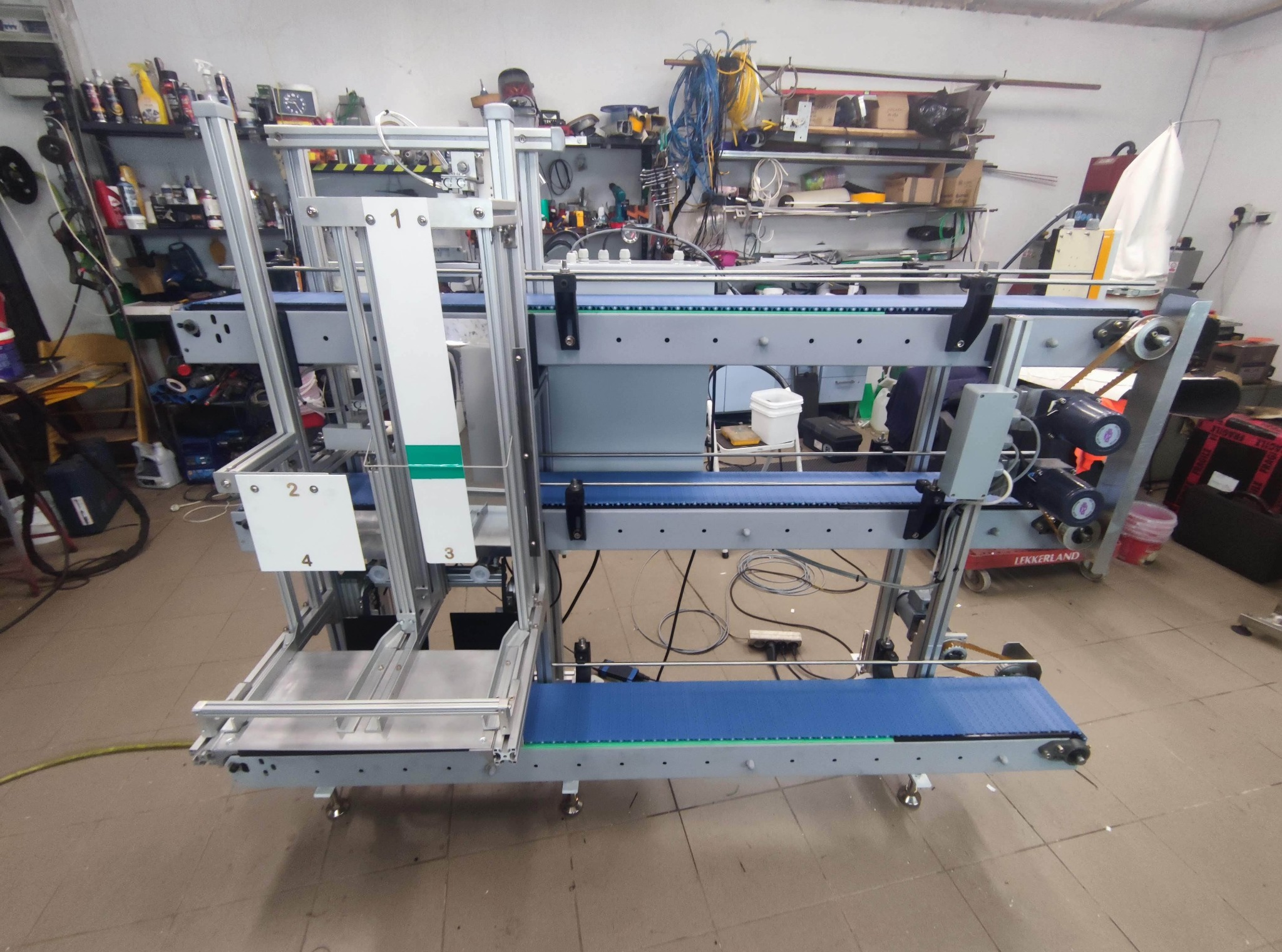 Taśmociąg prototypowy do sklepu automatycznego