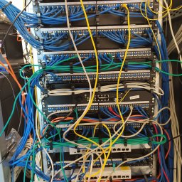 Pe-Jot Piotr Jurkowski - Okablowanie w szafie rack