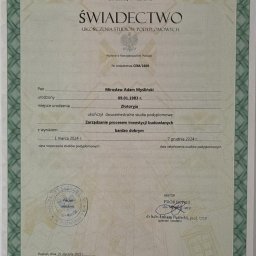 Łączymy praktykę i wiedzę teoretyczną w naszej firmie