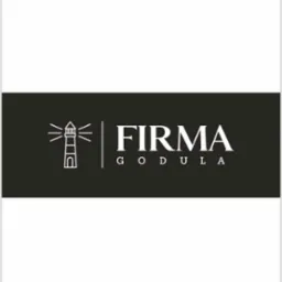 Minimalistyczny logotyp firmy z motywem latarni morskiej i nazwą „FIRMA GODULA” na ciemnym tle, prezentowany w prostym, eleganckim stylu.