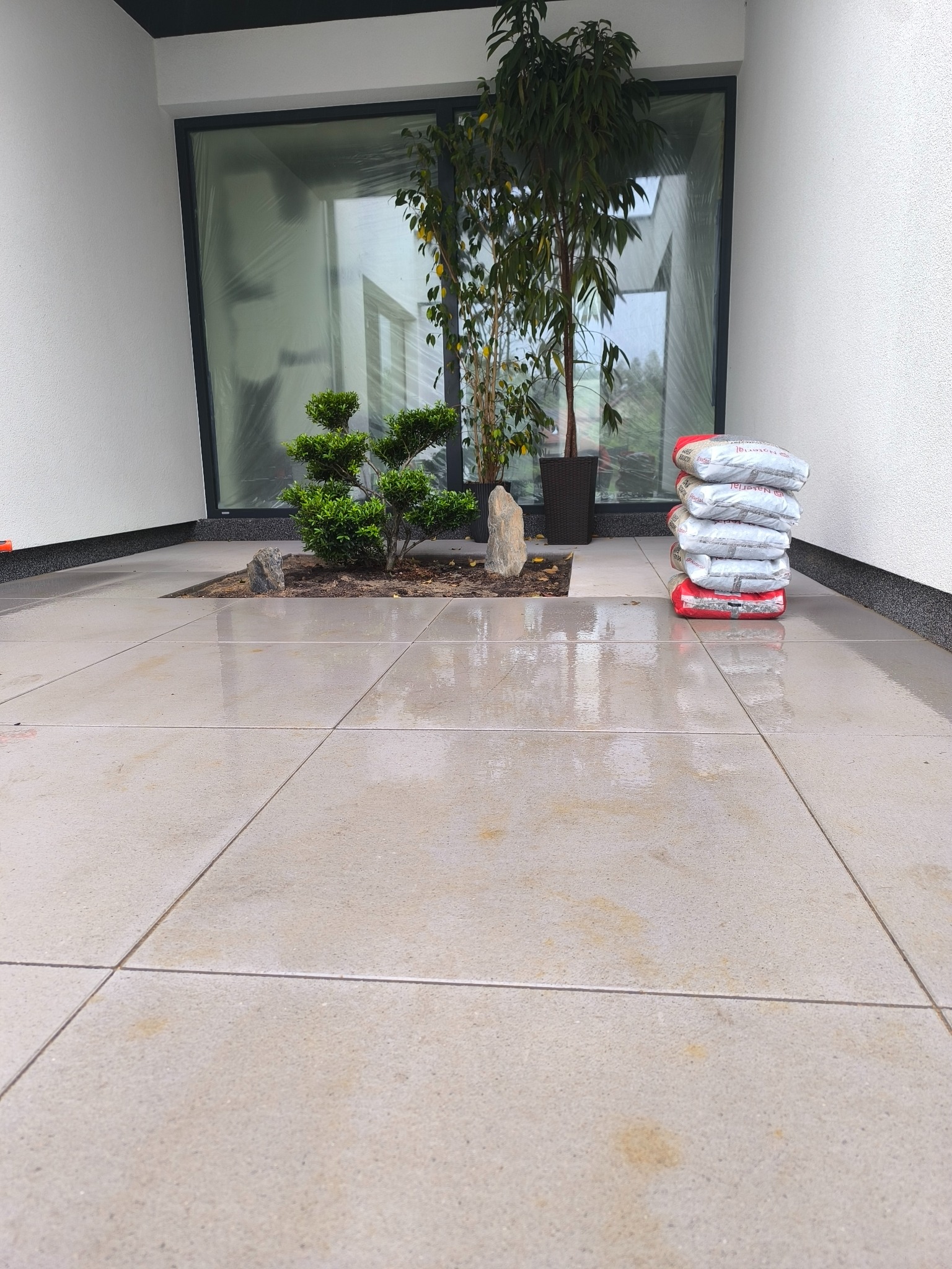 Płyty w dużym formacie Venetto i Verano firmy Galabeton.