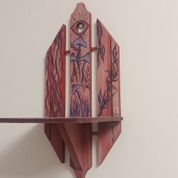 Półeczka pomalowana przeze mnie własnoręcznie, w typowo moim stylu. Mogę też pomalować mebel według Twojej estetyki i potrzeby.