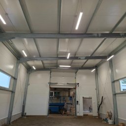 Wykonanie instalacji oświetlenia jak i montaż lamp 