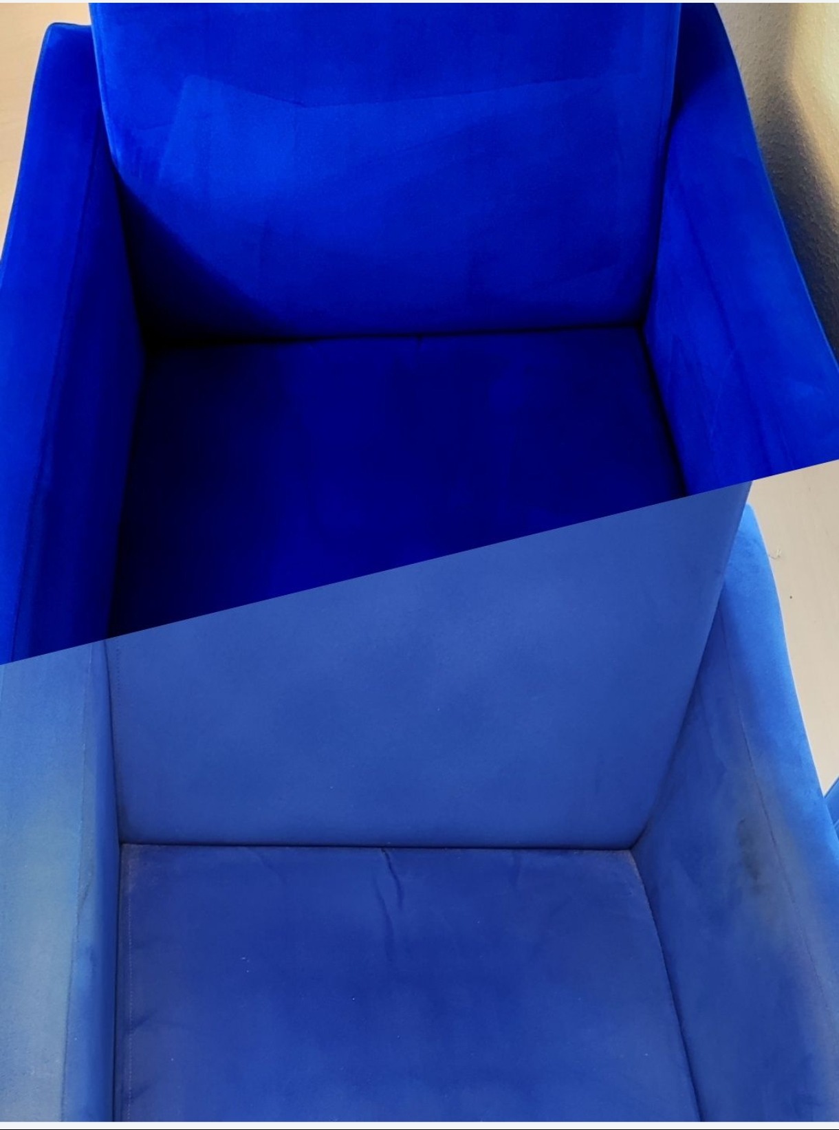 Kadr fotela w odcieniach niebieskiego, prezentujący efekt czyszczenia: górna część po, dolna przed zabiegiem, ukazując różnicę w czystości i intensywności koloru.