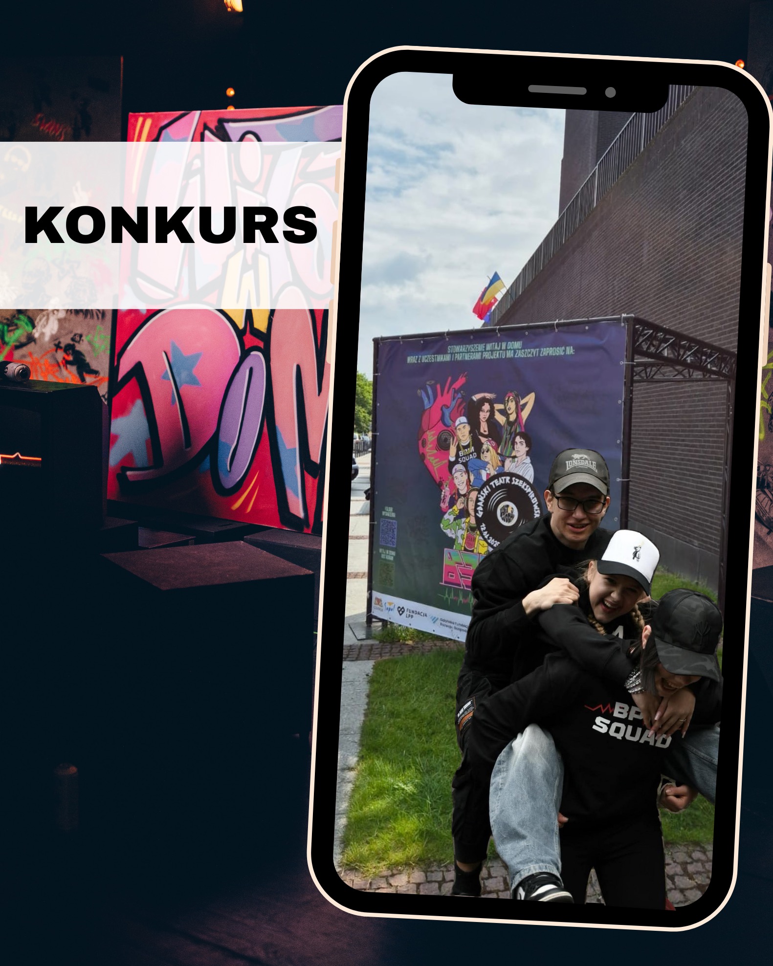 Zdjęcie w telefonie: plakat konkursowy z graffiti i grupą młodzieży. Osoba niesie drugą na barana. W tle budynek z cegły i flaga. Uśmiechnięte twarze.
