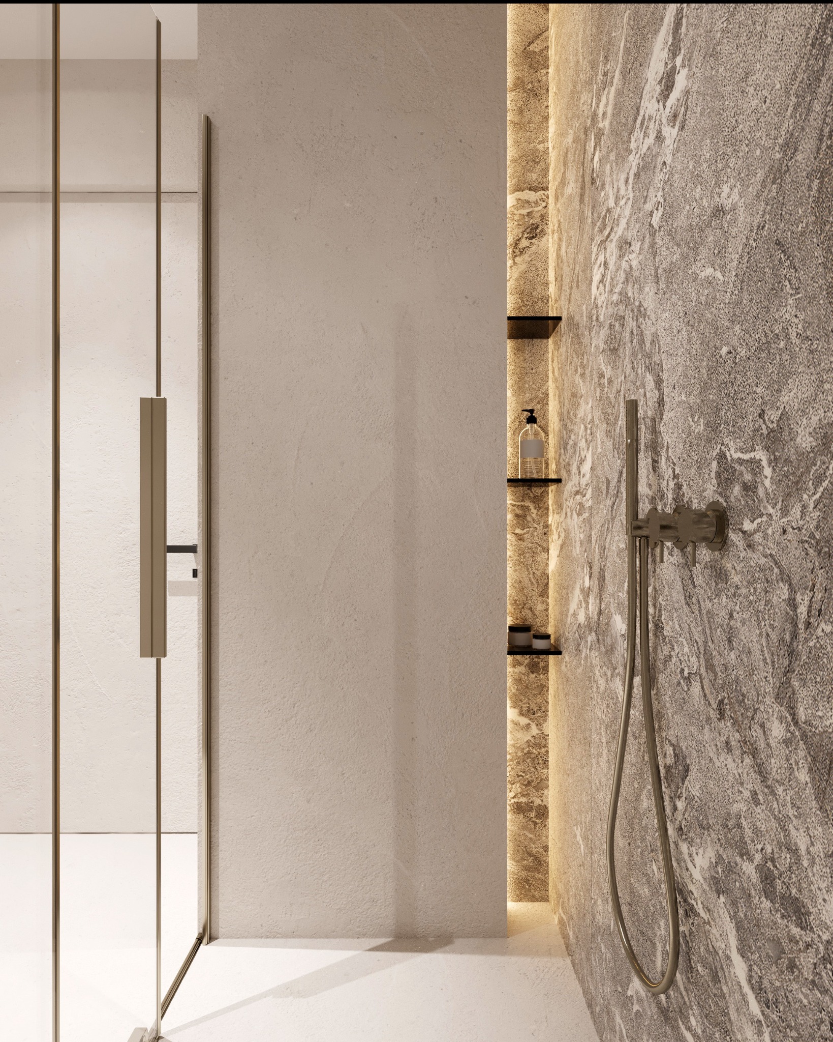 Elegancka łazienka z kabiną prysznicową ze złotymi ramami i marmurową ścianą z wnęką z oświetleniem. Minimalistyczny design z dbałością o detale.