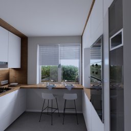 Atelier Project Viktar Danilevich - Nowoczesna kuchnia w bieli i drewnie z oknem na ogród. Minimalistyczne krzesła barowe, płyta gazowa i piekarnik w zabudowie. Projektowanie wnętrz z dbałością o detale.