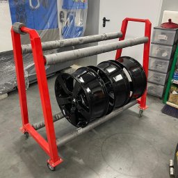 STEEL TEAM Strzałka Piotr - Stojak na felgi w malarni proszkowej