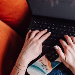 Twoja księgowość. W dobrych rękach. 
Ja zajmę się Twoją księgowością, a Ty swoim biznesem. 
www.mojaksiegowa.net.pl, biuro@mojaksiegowa.net.pl 
514 752 727